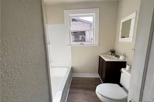 1316 N Olive St, Seguin, TX 78155 - Photo 23