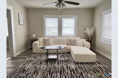 1316 N Olive Street, Seguin, TX 78155 - Photo 9