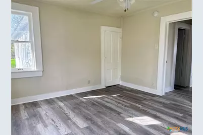 1316 N Olive Street, Seguin, TX 78155 - Photo 25