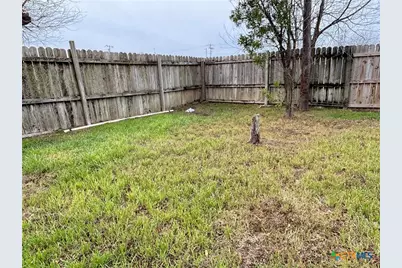 1316 N Olive Street, Seguin, TX 78155 - Photo 35