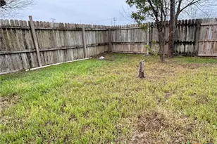 1316 N Olive St, Seguin, TX 78155 - Photo 35