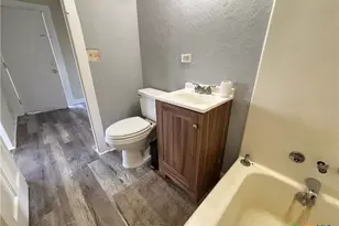 1316 N Olive St, Seguin, TX 78155 - Photo 27