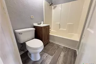 1316 N Olive St, Seguin, TX 78155 - Photo 31