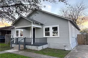 1316 N Olive St, Seguin, TX 78155 - Photo 1