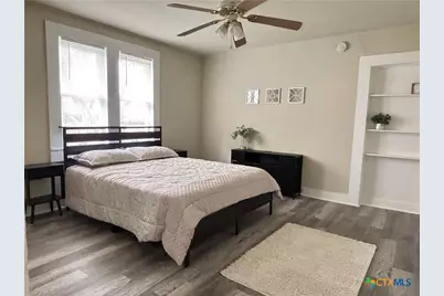 1316 N Olive Street, Seguin, TX 78155 - Photo 17