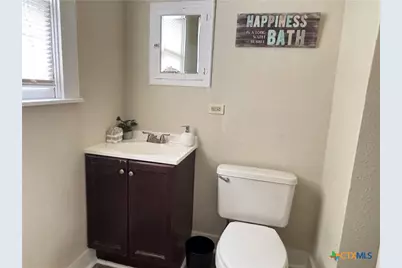 1316 N Olive Street, Seguin, TX 78155 - Photo 21