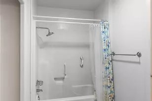 614 Sarah St, Edna, TX 77957 - Photo 17