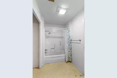 614 Sarah Street, Edna, TX 77957 - Photo 17