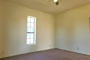 209 S 27th St, Temple, TX 76504 - Photo 5