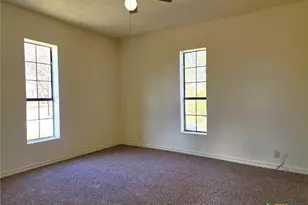 209 S 27th St, Temple, TX 76504 - Photo 7