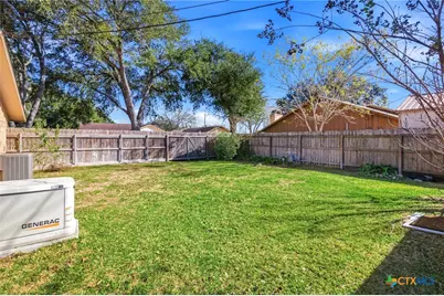 105 Chesapeake Avenue, Victoria, TX 77904 - Photo 27