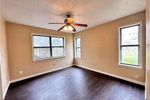 906 N LBJ Dr, San Marcos, TX 78666 - Photo 13