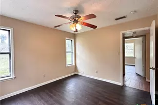 906 N LBJ Dr, San Marcos, TX 78666 - Photo 15