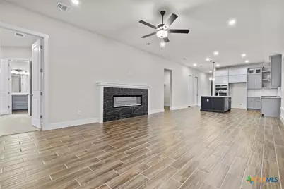 8507 Pine Muhly Drive, Lago Vista, TX 78645 - Photo 15