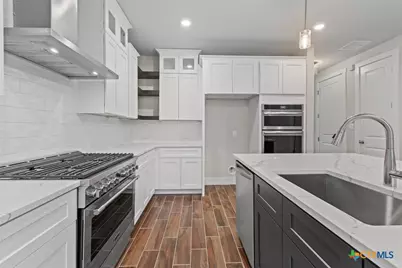 8500 Red Bottle Brush Road, Lago Vista, TX 78645 - Photo 19