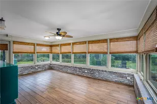 960 Twin Oaks Dr, New Braunfels, TX 78130 - Photo 9