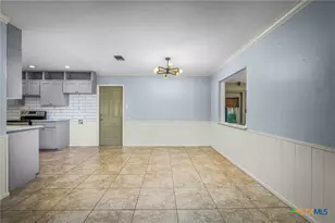 960 Twin Oaks Dr, New Braunfels, TX 78130 - Photo 7