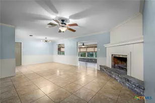 960 Twin Oaks Dr, New Braunfels, TX 78130 - Photo 5