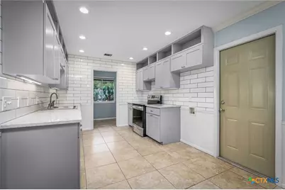 960 Twin Oaks Drive, New Braunfels, TX 78130 - Photo 11