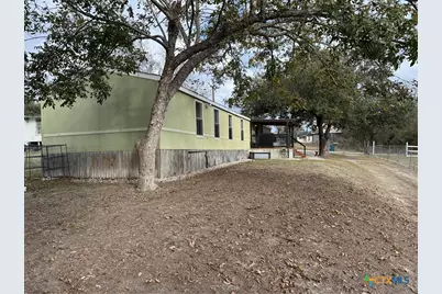 107 Dallas Street, Goliad, TX 77963 - Photo 21