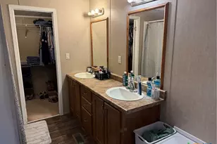 107 Dallas St, Goliad, TX 77963 - Photo 17