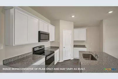 1013 Village Run, Seguin, TX 78155 - Photo 13