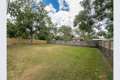 1003 Fern Lane, Victoria, TX 77904 - Photo 27