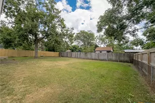 1003 Fern Ln, Victoria, TX 77904 - Photo 27