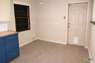 3401 Redwood Dr, Victoria, TX 77901 - Photo 5