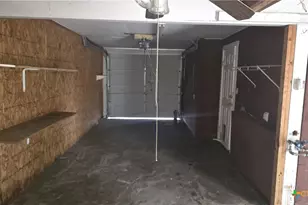 3401 Redwood Dr, Victoria, TX 77901 - Photo 11