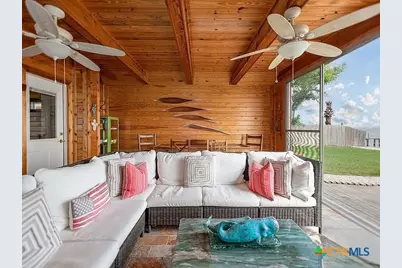 112 Wedig Street, Port Lavaca, TX 77979 - Photo 9