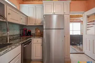 112 Wedig St, Port Lavaca, TX 77979 - Photo 13