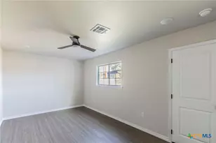 311 & 315 Smith St, Belton, TX 76513 - Photo 19