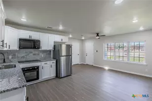 311 & 315 Smith St, Belton, TX 76513 - Photo 11