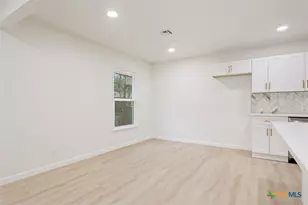 1029 N 45th St, Waco, TX 76710 - Photo 11