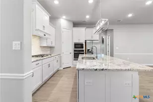 3129 Coral Way, Seguin, TX 78155 - Photo 9