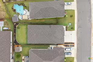 3129 Coral Way, Seguin, TX 78155 - Photo 5