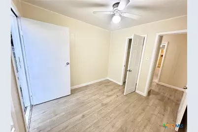 104 E Fowler Avenue, Killeen, TX 76541 - Photo 27