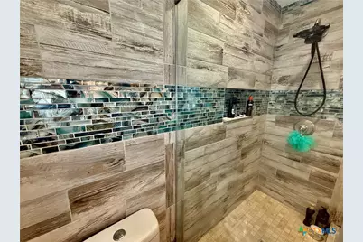 1922 Shofner Drive, Port Lavaca, TX 77979 - Photo 9