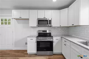 1009 S 26th St, Temple, TX 76501 - Photo 9