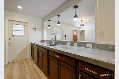 625 Creek Drive, New Braunfels, TX 78130 - Photo 13