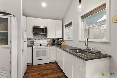 185 Yaupon, Sheridan, TX 77475 - Photo 7