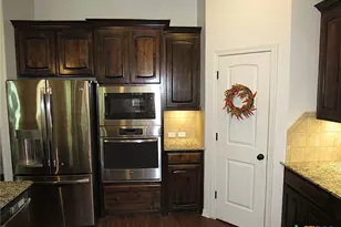 3210 Twin Ridge Dr, Belton, TX 76513 - Photo 7