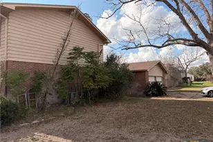 1014 N Hunt St, Cuero, TX 77954 - Photo 43