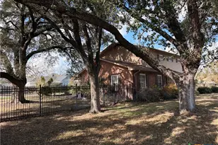 1014 N Hunt St, Cuero, TX 77954 - Photo 47