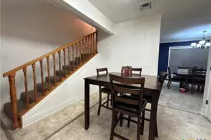 205 Magdalena Dr, Victoria, TX 77904 - Photo 7