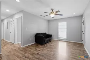 1612 Alamo Dr, Victoria, TX 77901 - Photo 3