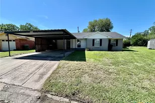 1612 Alamo Dr, Victoria, TX 77901 - Photo 1
