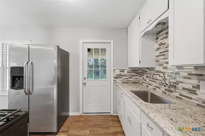 1612 Alamo Drive, Victoria, TX 77901 - Photo 5