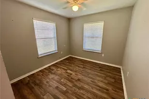 1612 Alamo Dr, Victoria, TX 77901 - Photo 9